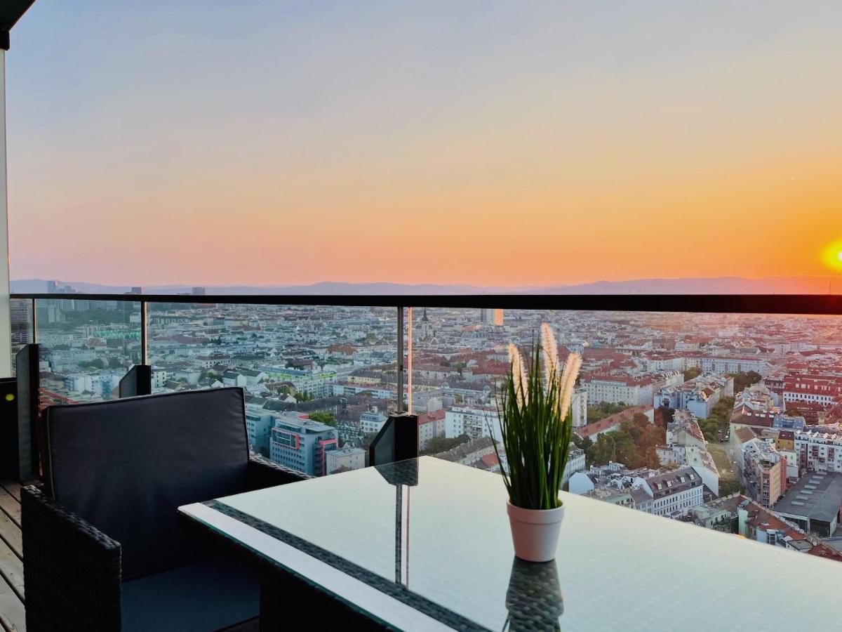 Triiiple Level 31 - Sonnenwohnen Apartment Mit Fantastischem Ausblick Und Parkplatz Wien Exteriör bild